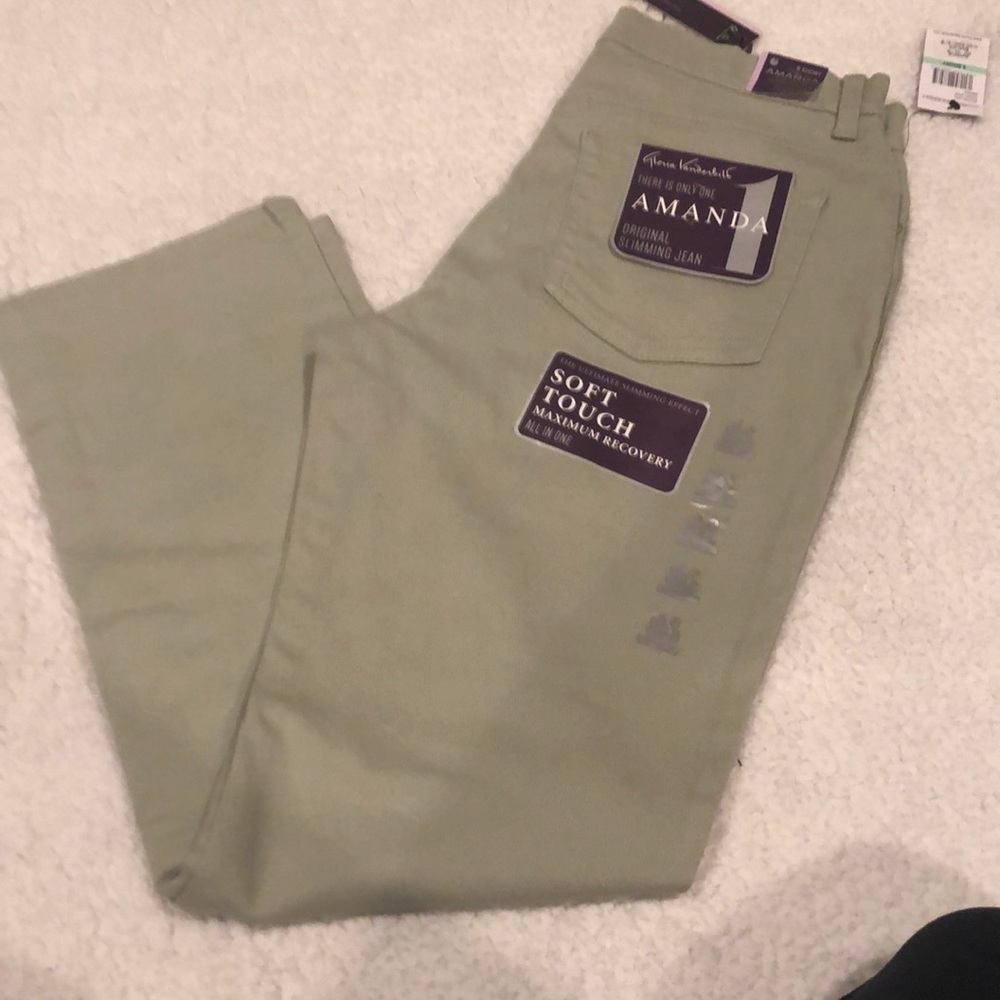 Gloria Vanderbilt desert sage Amanda size 8 short